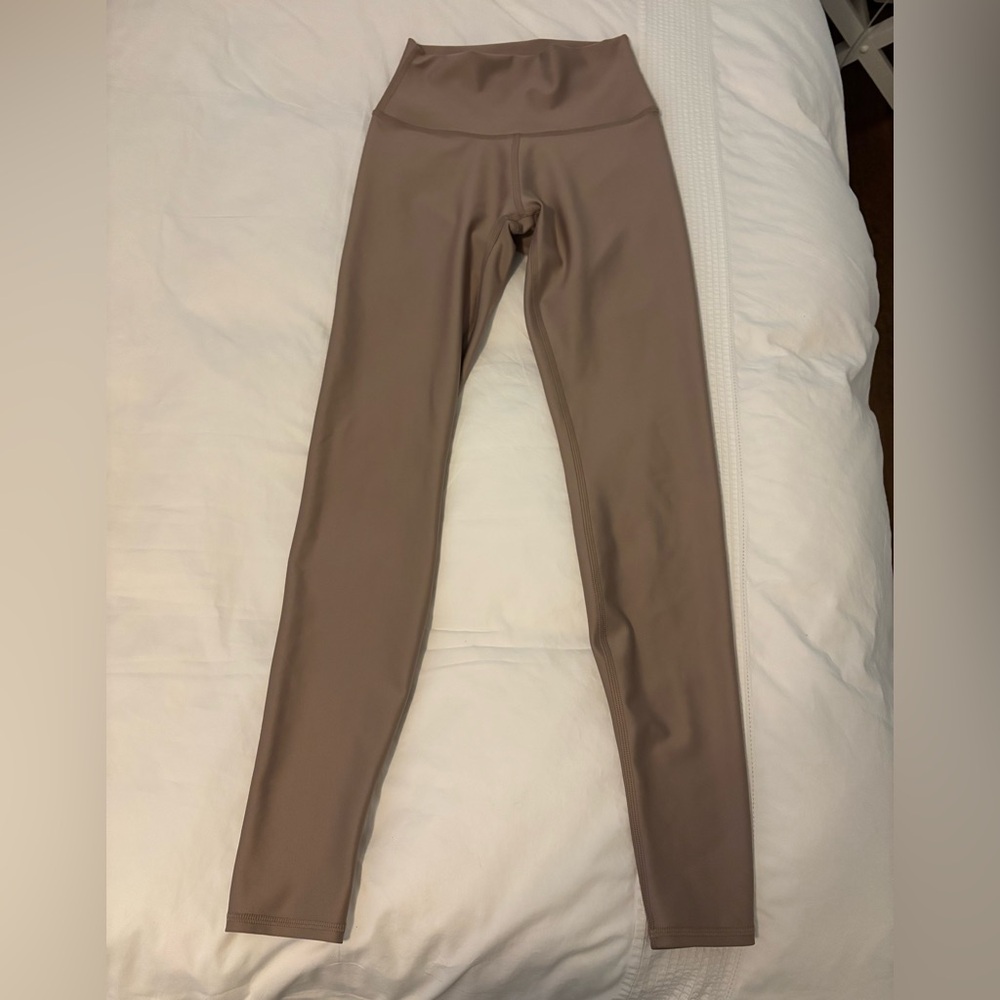 ALO Yoga Tan/Taupe Airlift Leggings (full length)